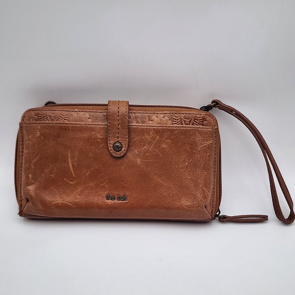 THE SAK Iris Smartphone Wallet Purse Emboosed Brown READ